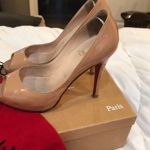 Christian Louboutin Nude Patent heels